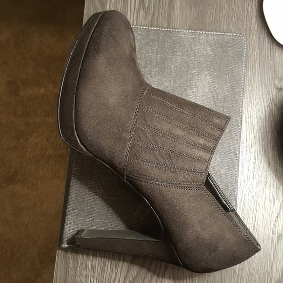 Impo Black Platform Bootie - Picture 2 of 2